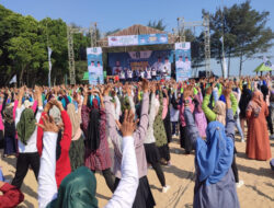 AMIN di Tuban, Ribuan Orang Siap Menangkan Senam Sehat Bareng Iya Juwita