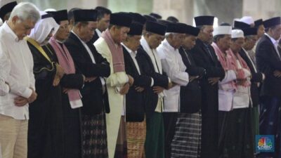 Cara dan Niat Salat Idul Adha: Arab, Latin, dan Terjemahannya