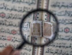 Surat Al-Fatihah: Tulisan Arab, Latin, dan Terjemahannya