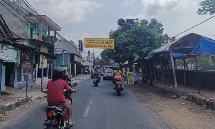 Jember Residents Warn of Dangers and Accident Risks on One-Way Road System