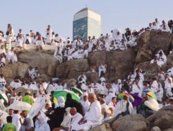 Ribuan Jemaah Haji Mengalami Pengalaman Ibadah Wukuf di Arafah