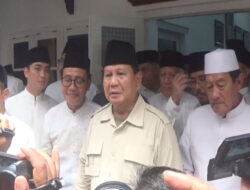 Usai Mengunjungi Tempat Ziarah, Calon Presiden Prabowo Mengadakan Pertemuan Rahasia dengan Ulama di Mataram