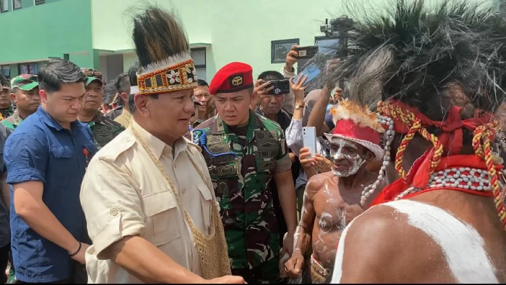 Prabowo Subianto Memberikan Sumaban Rp 5 Miliar Kepada Masyarakat Kamoro di Mimika