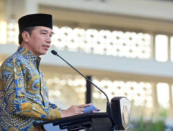 Jokowi Mengomentari Pencopotan Baliho Ganjar-Mahfud di Bali