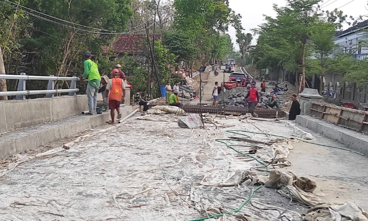 DPUPR Kabupaten Blora Menyatakan Keyakinan Jembatan dengan Anggaran Rp 4,7 Miliar akan Selesai Pada Akhir November 2023.