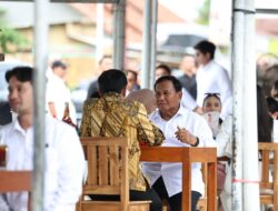 Jokowi dan Prabowo Mampir Makan Bakso, Berdoa Usaha Kuliner Sholeh Sukses