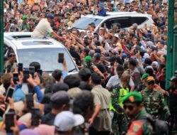 Ribuan Petani dan Peternak Bergembira Menyambut Kedatangan Prabowo di Sumedang