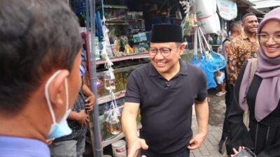 Cak Imin, Cawapres, Mengunjungi Pasar Citra Niaga Jombang dan Membeli Dagangan Pedagang Kaki Lima