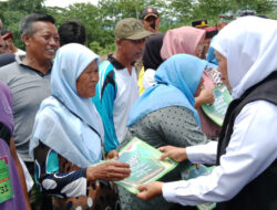 Akhir Masa Jabatan, Khofifah Mengucapkan Perpisahan kepada Warga serta Menunjukkan Kemungkinan Kembali Maju di Pilgub Jatim Bersama Emil