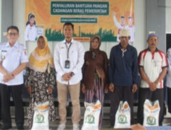 Pemerintah Kabupaten Bojonegoro bekerja sama dengan Badan Urusan Logistik (Bulog) dalam penyaluran bantuan pangan berupa cadangan beras