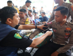 Ratusan Personel Pengamanan TPS Polres Situbondo Diperiksa Kesehatan Untuk Memastikan Kondisi Fisik Prima