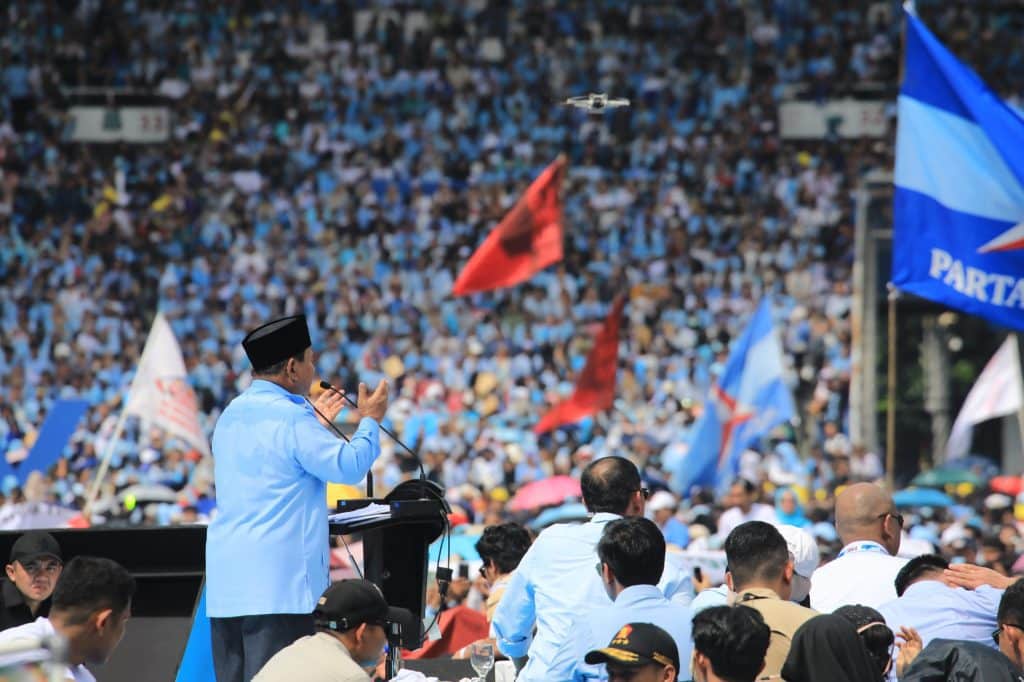 600 Ribu Warga Berkumpul di GBK untuk Mendukung Kampanye Akbar Prabowo Subianto yang Dimulai Lebih Awal