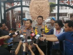 Ribuan Personel Gabungan Polda Metro Jaya Memberikan Keamanan Saat Demo di Gedung DPR