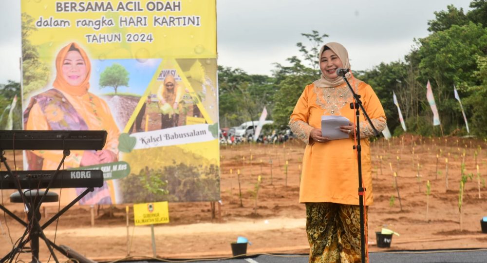 Menanam Pohon: Pesan Semangat dari Acil Odah untuk Perempuan Banjar