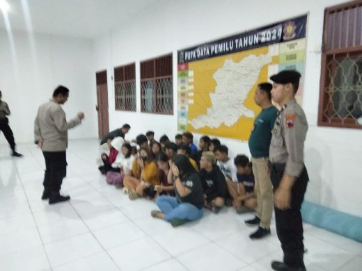 Sebanyak 19 Remaja Diamankan dalam Razia Kos di Banjarnegara, Ditemukan Kondom dan Dua PSK Berpengalaman