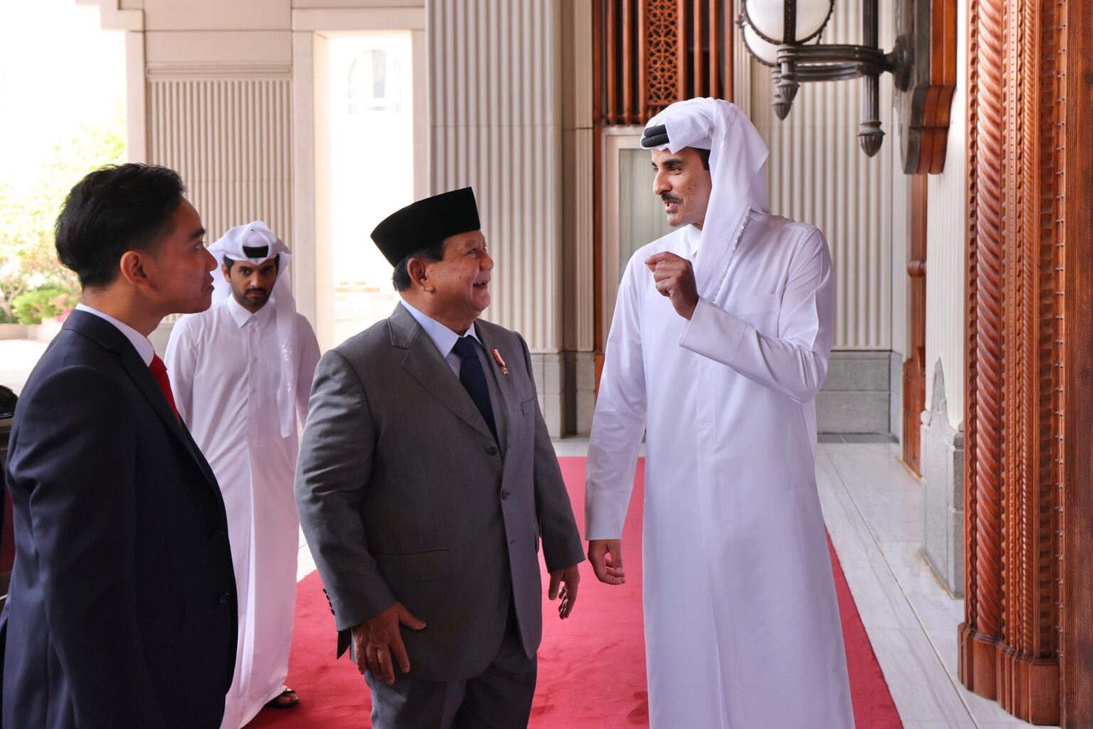 Prabowo Subianto and Gibran Rakabuming Raka Hold Meeting with Emir of Qatar and Qatar PM to Discuss Cooperation and Gaza Issues