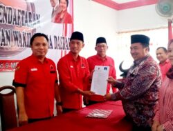 Ketua AKD Jombang Siap Berlaga di Pilkada, Mengembalikan Formulir Pendaftaran ke PDIP