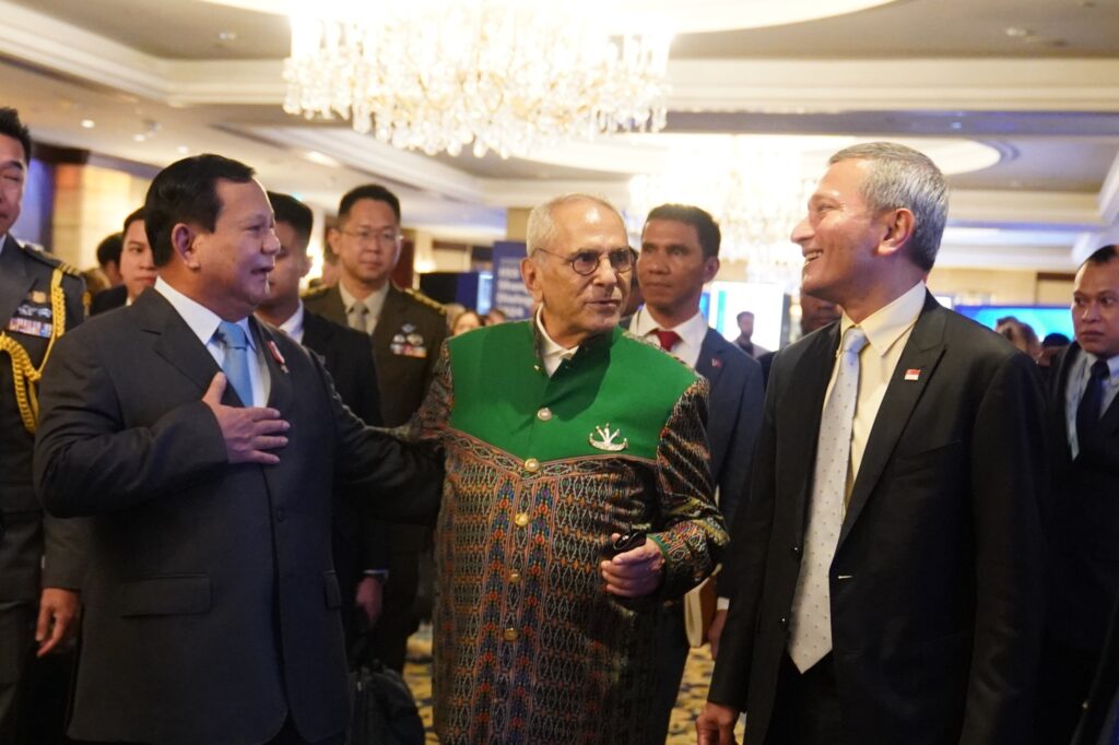 Prabowo Subianto Shares Warm Moment with Timor Leste President Ramos Horta at IISS Shangri-La Forum