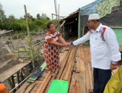 Bantuan dari Bupati Karimun Diterima oleh Warga yang Menjadi Korban Angin Puting Beliung