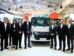 Isuzu ELF EV Hadir di Pameran Otomotif GIIAS 2024