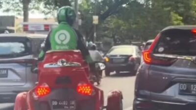 Orang Kaya Merasa Bosan, Memutuskan Menjadi Ojek Online Dengan Motor Senilai Setengah Miliar Rupiah