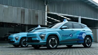 Lihat Detail Spesifikasi Taksi Listrik Bluebird di IKN