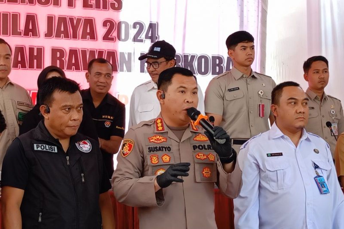 Polisi Berhasil Menangkap 42 Pengedar dan Pengguna Narkoba Selama Operasi Pengejaran