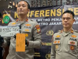 Polisi berhasil menangkap pencuri motor yang menyamar sebagai orang yang meminta bantuan kepada korban