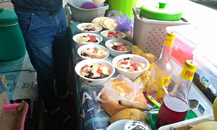 Omzet Pedagang Sop Buah di Pemalang Melonjak karena Cuaca Panas