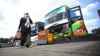 Penumpang Terpaksa Membersihkan Kotoran Usai Tertangkap BAB di Toilet Bus