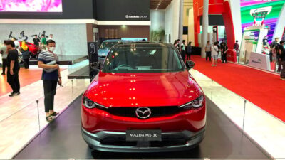 Mazda Mengapa Belum Membawa Mobil Listrik ke Pasar Indonesia?