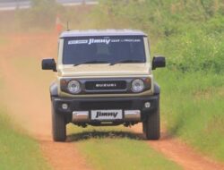 Seberapa Nyaman Duduk di Jok Belakang Jimny 5 Pintu di Jalan Semi Offroad?