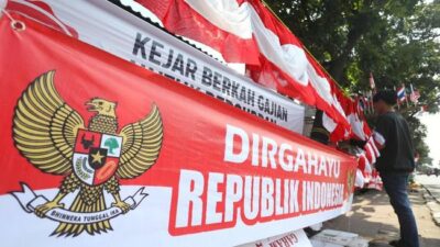 1. Contoh Teks Doa Upacara Peringatan 17 Agustus
2. Teks Doa untuk Acara Perayaan HUT RI ke-75
3. Doa Upacara Bendera Hari Kemerdekaan RI
4. Contoh Teks Doa Resmi dalam Acara Peringatan 17 Agustus
5. Doa untuk Merayakan Hut Kemerdekaan Republik Indonesia
6. Teks Doa Upacara Pengibaran Bendera 17 Agustus
7. Contoh Doa Resmi dalam Acara Perayaan Hari Kemerdekaan 17 Agustus