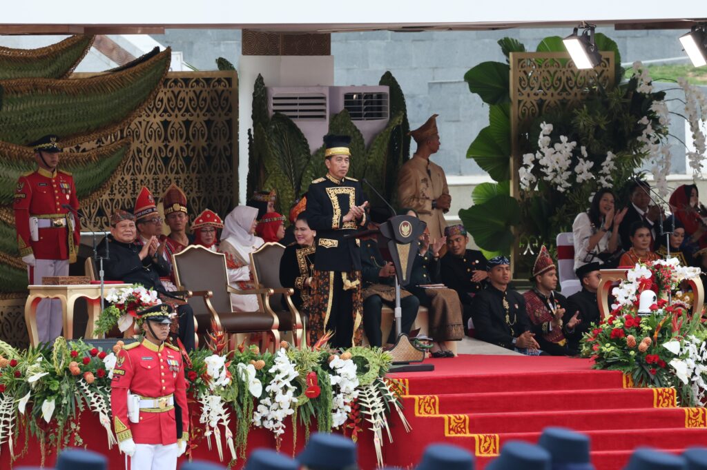 Intimate Moments Between Prabowo Subianto and President Jokowi during the 79th RI Independence Day Ceremony