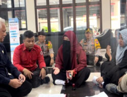 Usatun Hasanah, Aktivis Perempuan dari Ngawi, dengan Tegas Menolak RUU Pilkada