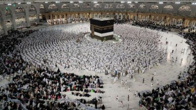 Arab Saudi Mengumumkan Program Umrah Langsung Tanpa Perantara secara Resmi