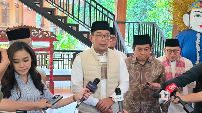 Ridwan Kamil Mengajarkan Kelolaan Visi Jakarta kepada Fauzi Bowo Saat Bertemu di Danau