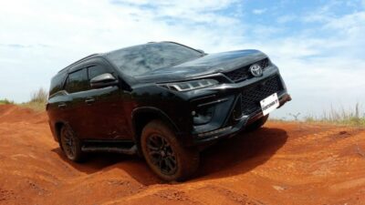 Impresi Duduk di Kursi Penumpang Fortuner Terbaru: Pengalaman di Jalan Lintas Offroad