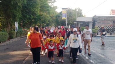 Perayaan ulang tahun ke-59 SDK Krida Dharma Blora bersama ratusan pelajar dalam acara olahraga dan kampanye lingkungan.