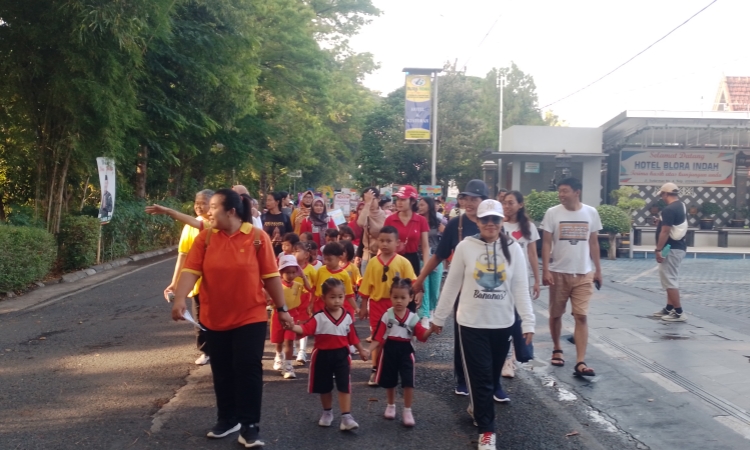 Perayaan ulang tahun ke-59 SDK Krida Dharma Blora bersama ratusan pelajar dalam acara olahraga dan kampanye lingkungan.