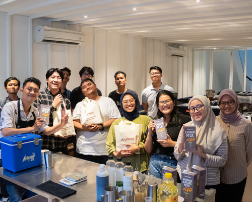 Mendorong Para Barista untuk Berani Mengeksplorasi dengan Susu Nabati: Arummi Artistry