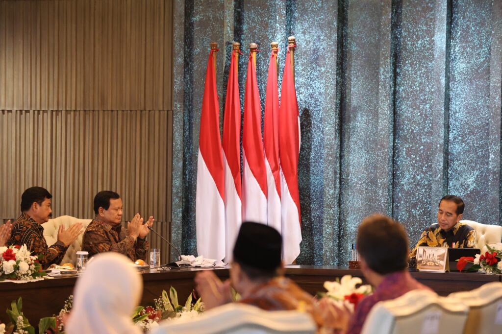 Prabowo Subianto Moves Jokowi Emotionally in Last Plenary Session at IKN, Luhut Unveils