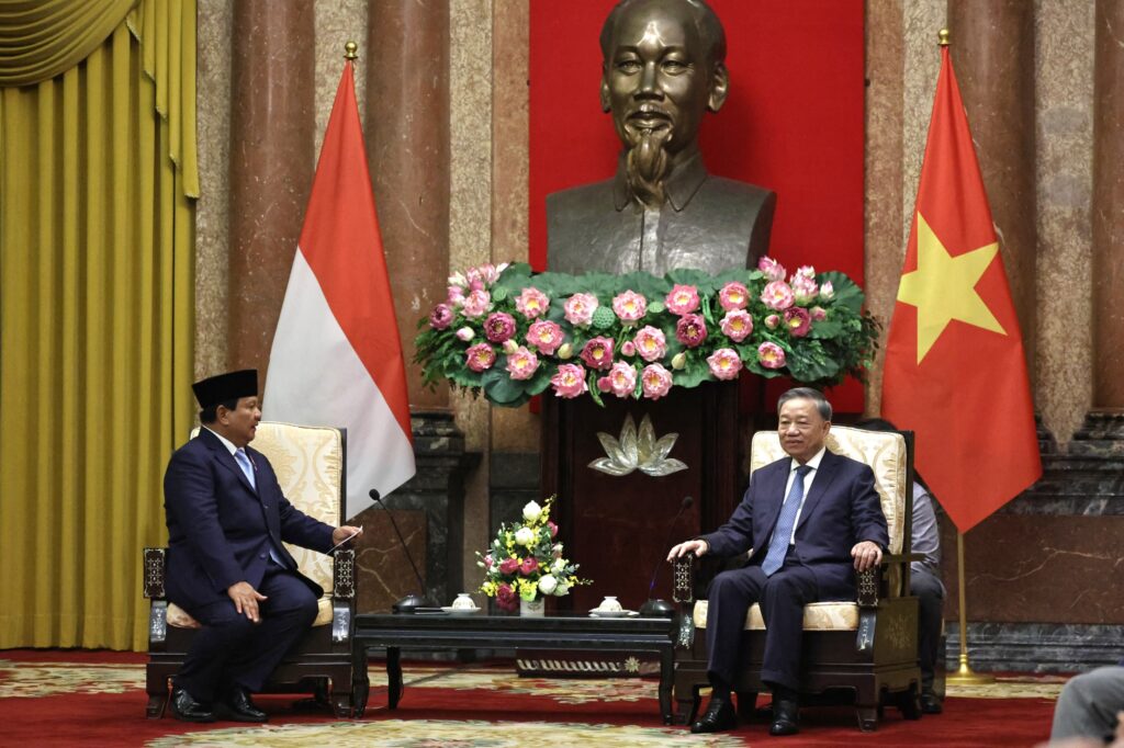 Prabowo Subianto Bertemu Presiden Vietnam di Hanoi untuk Bahas Kemitraan Strategis