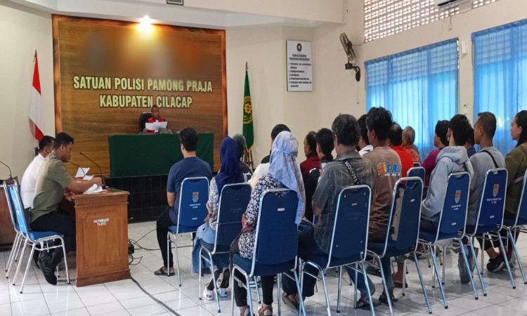 28 PKL di Cilacap Menyalahi Peraturan Daerah, Disidang di Tipiring