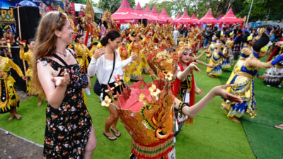 Festival Padang Ulanan Dimulai dengan Pertunjukan Tari Kolosal Gandrung Sewu di Banyuwangi