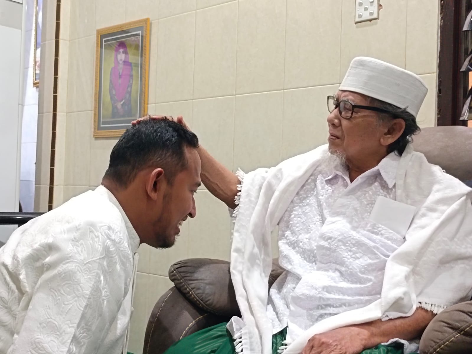 Achmad Fauzi Siap Utamakan Kepentingan Masyarakat dengan Restu Pengasuh Ponpes Al-Qodiri