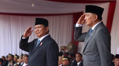 Excited Crowds Welcome Prabowo Subianto and Defense Minister Sjafrie as They Ride Maung After Handover Ceremony