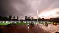 Prabowo Subianto Leads Generals in Cabinet March Through the Rain: “Leaders Must Get Wet with Soldiers”