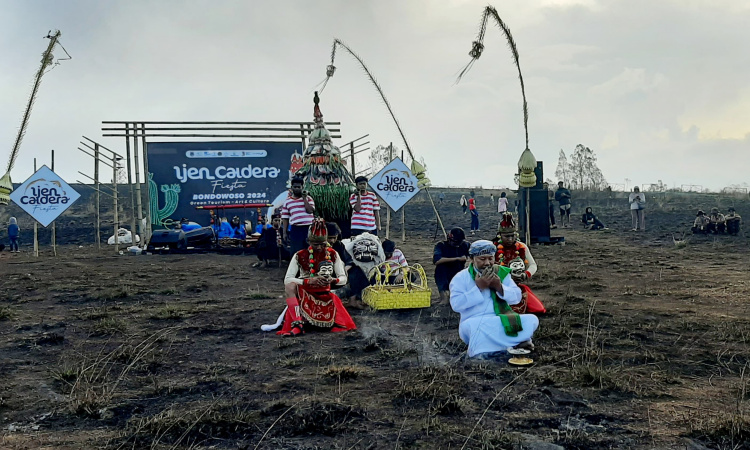 Event Ijen Caldera Fiesta Disparbudpora Bondowoso, Menampilkan Pertunjukan Seni Tari Ojung, Singo Ulung, dan Rokat Bumih