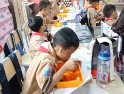 “Makan Bergizi Gratis: DPR Minta Pemda Siapkan Anggaran”